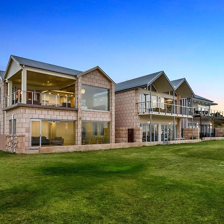 Aloha Waterfront Properties Роб Екстер'єр фото