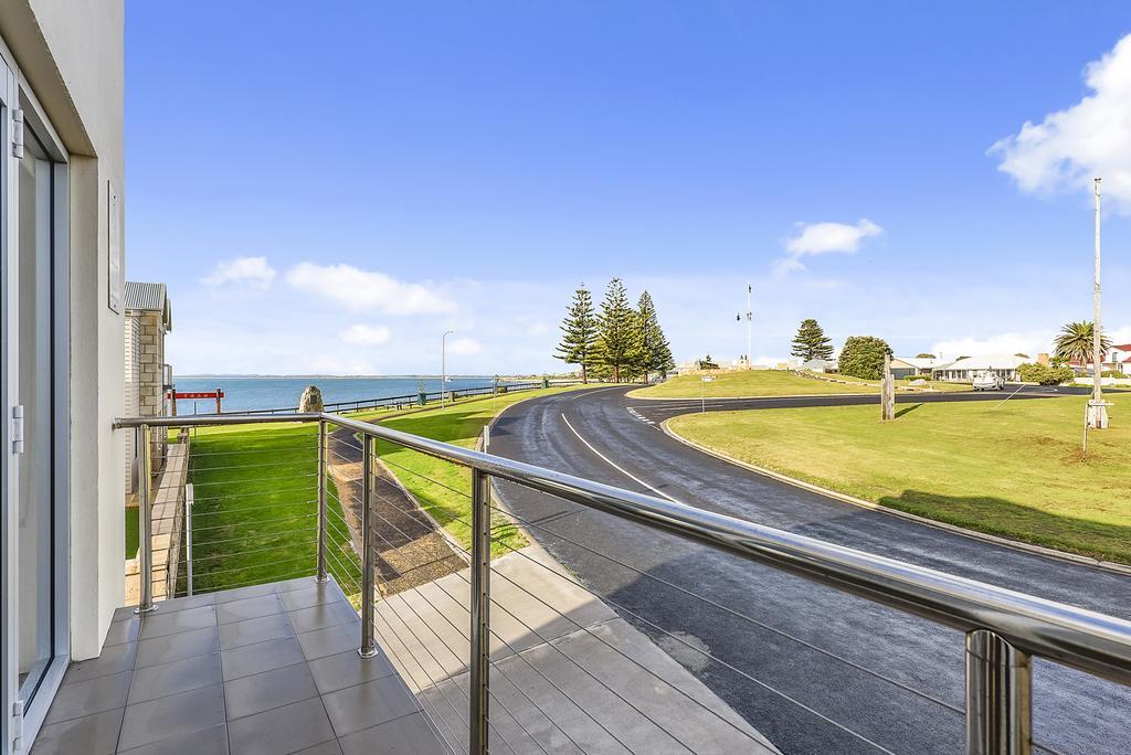 Aloha Waterfront Properties Роб Екстер'єр фото