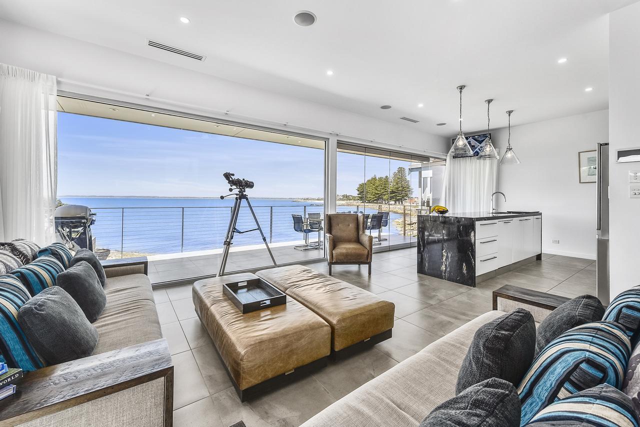 Aloha Waterfront Properties Роб Екстер'єр фото